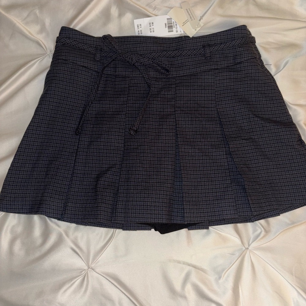 Hollister Plaid Skirt w Belt